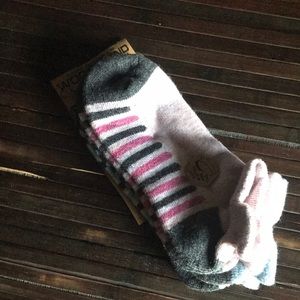 🚨B2G1 New BORN Pink Blue Green 3 Pair Wool Blend Socks